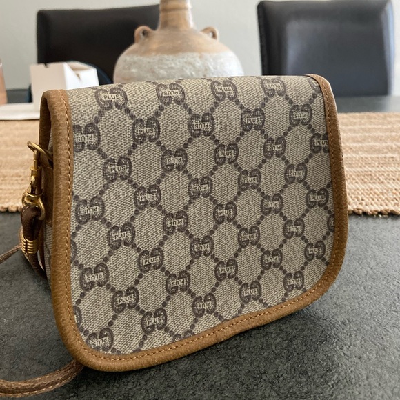 Authentic Gucci Vintage Crossbody Bag - Picture 5 of 14